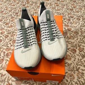 New Nike React Phantom Run Flyknit 2